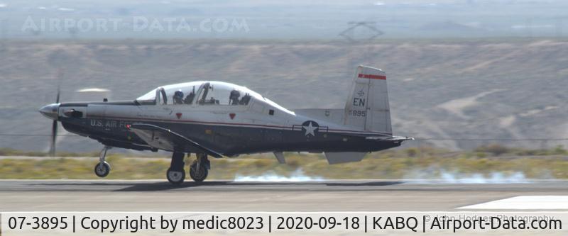 07-3895, 2007 Raytheon T-6A Texan II C/N PT-454, Smoking the tires
