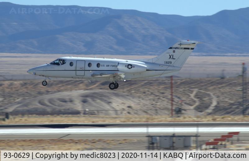 93-0629, 1993 Beechcraft T-1A Jayhawk C/N TT-86, Coming in from Laughlin AFB