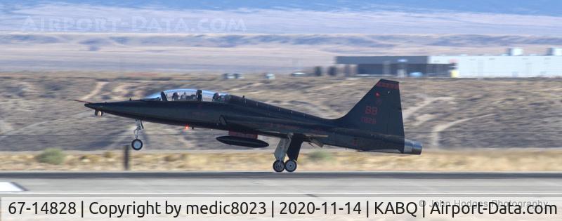 67-14828, 1967 Northrop T-38A Talon C/N T.6023, Coming to KABQ