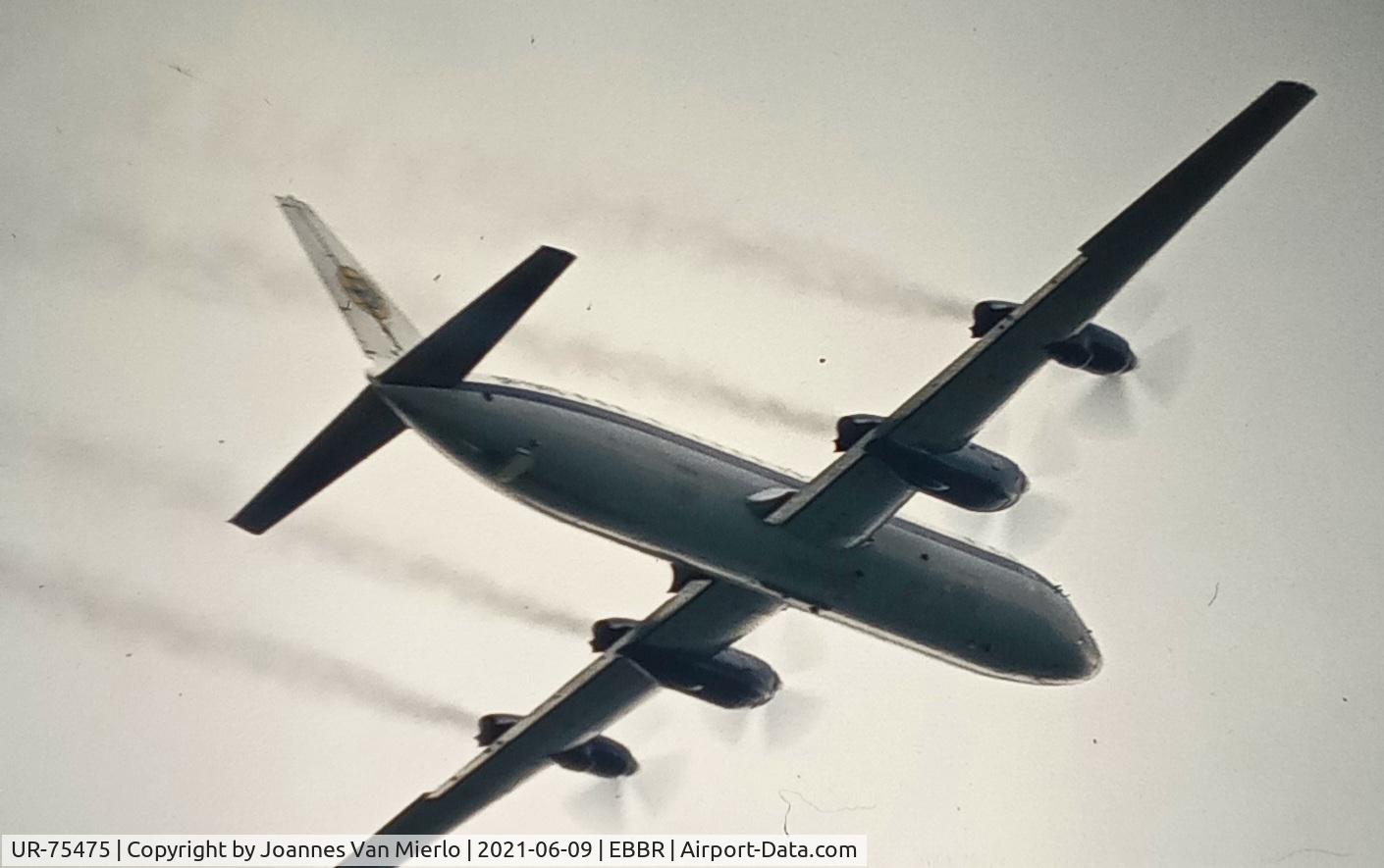 UR-75475, 1964 Ilyushin IL-18V C/N 184007401, scan from slide