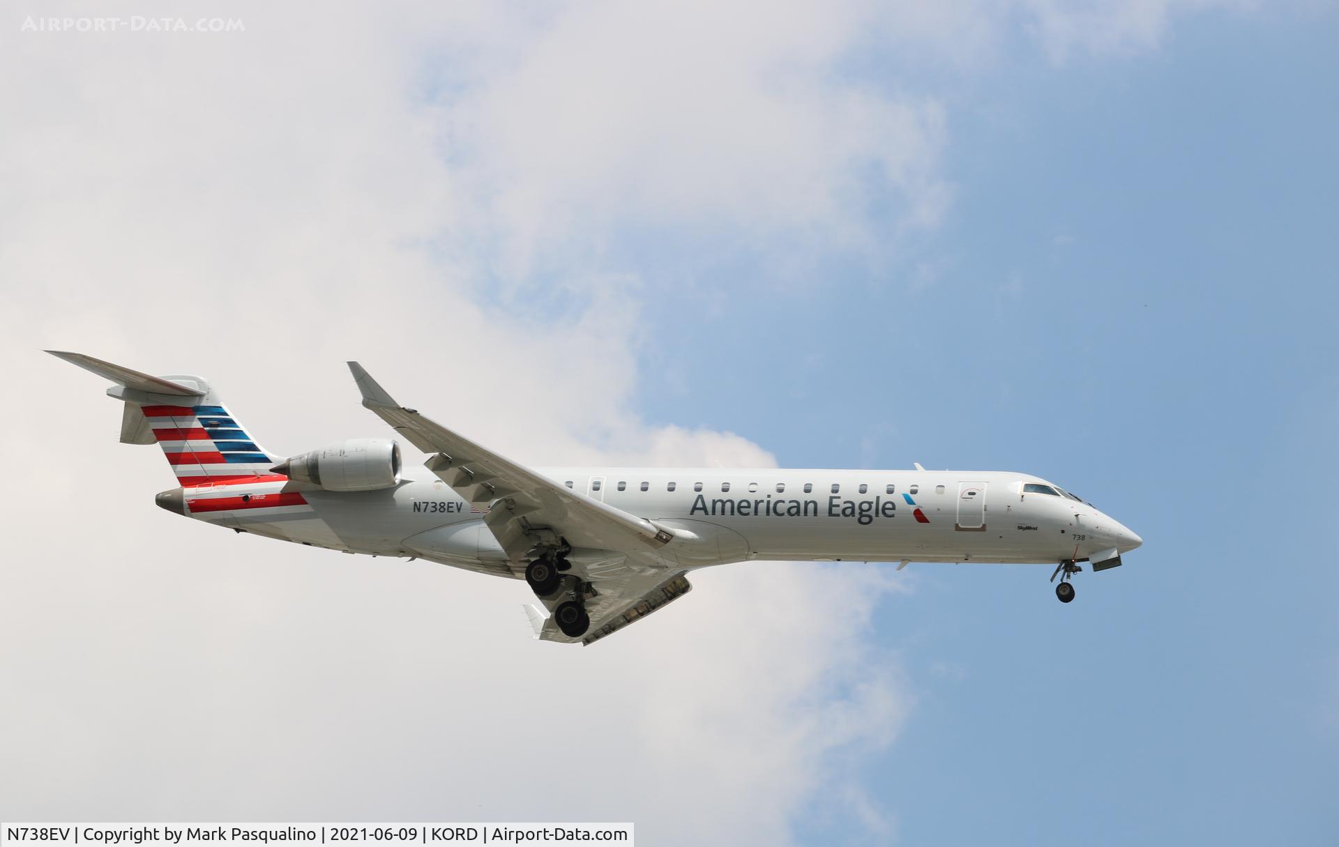 N738EV, 2004 Bombardier CRJ-701 (CL-600-2C10) Regional Jet C/N 10146, CL-600-2C10