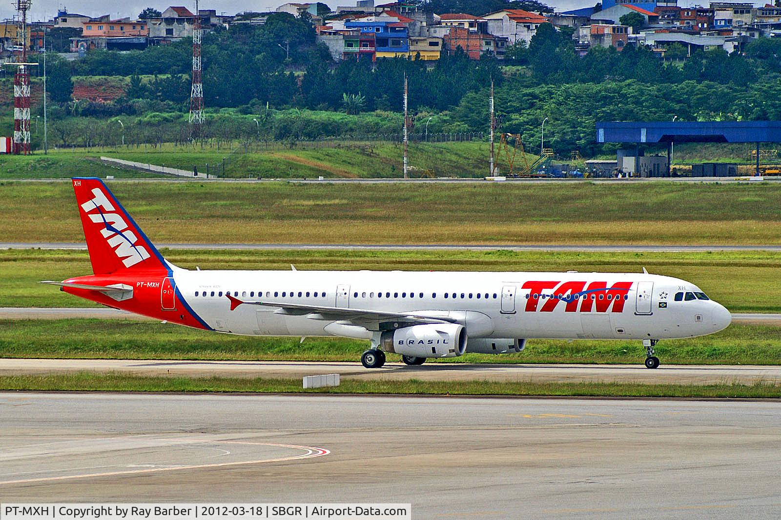 PT-MXH, 2011 Airbus A321-231 C/N 4570, PT-MXH   Airbus A321-231 [4570] (TAM) Sao Paulo-Guarulhos~PP 18/03/2012