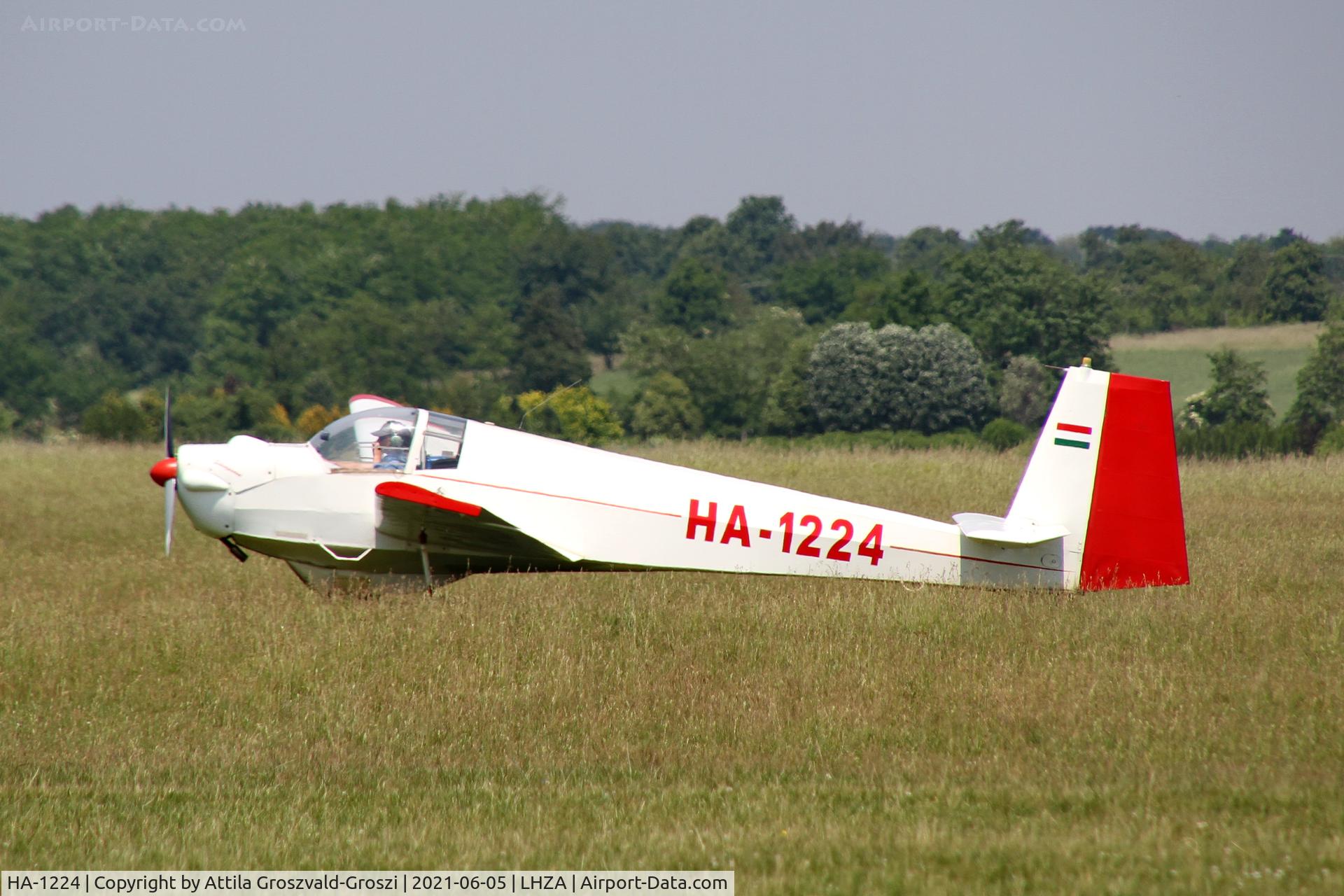 HA-1224, 1971 Scheibe SF-25D Falke C/N 4817D, LHZA - Zalaegerszeg-Andráshida Airport, Hungary