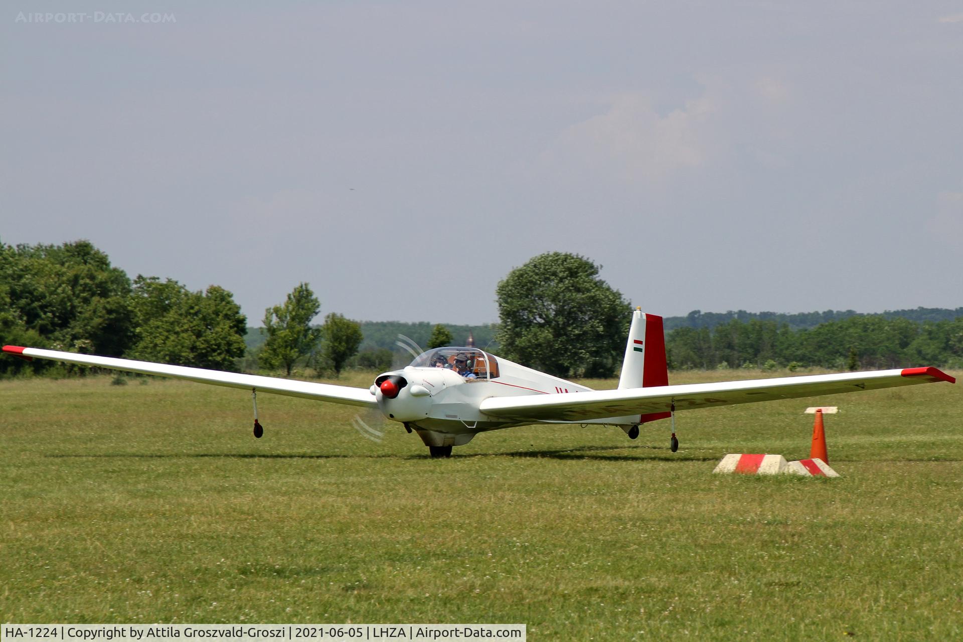 HA-1224, 1971 Scheibe SF-25D Falke C/N 4817D, LHZA - Zalaegerszeg-Andráshida Airport, Hungary