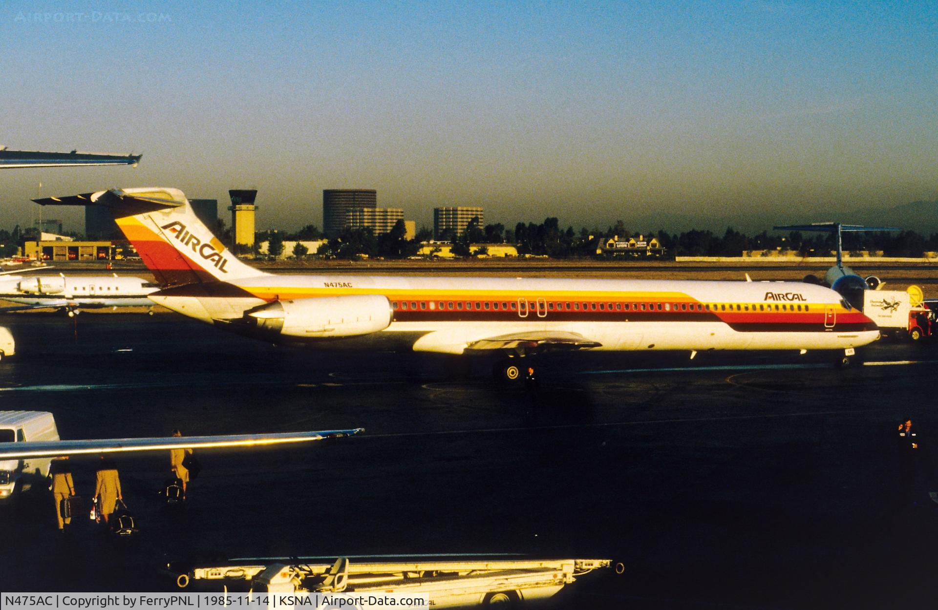 N475AC, 1981 McDonnell Douglas MD-81 C/N 48027, Push-back of AirCal MD81