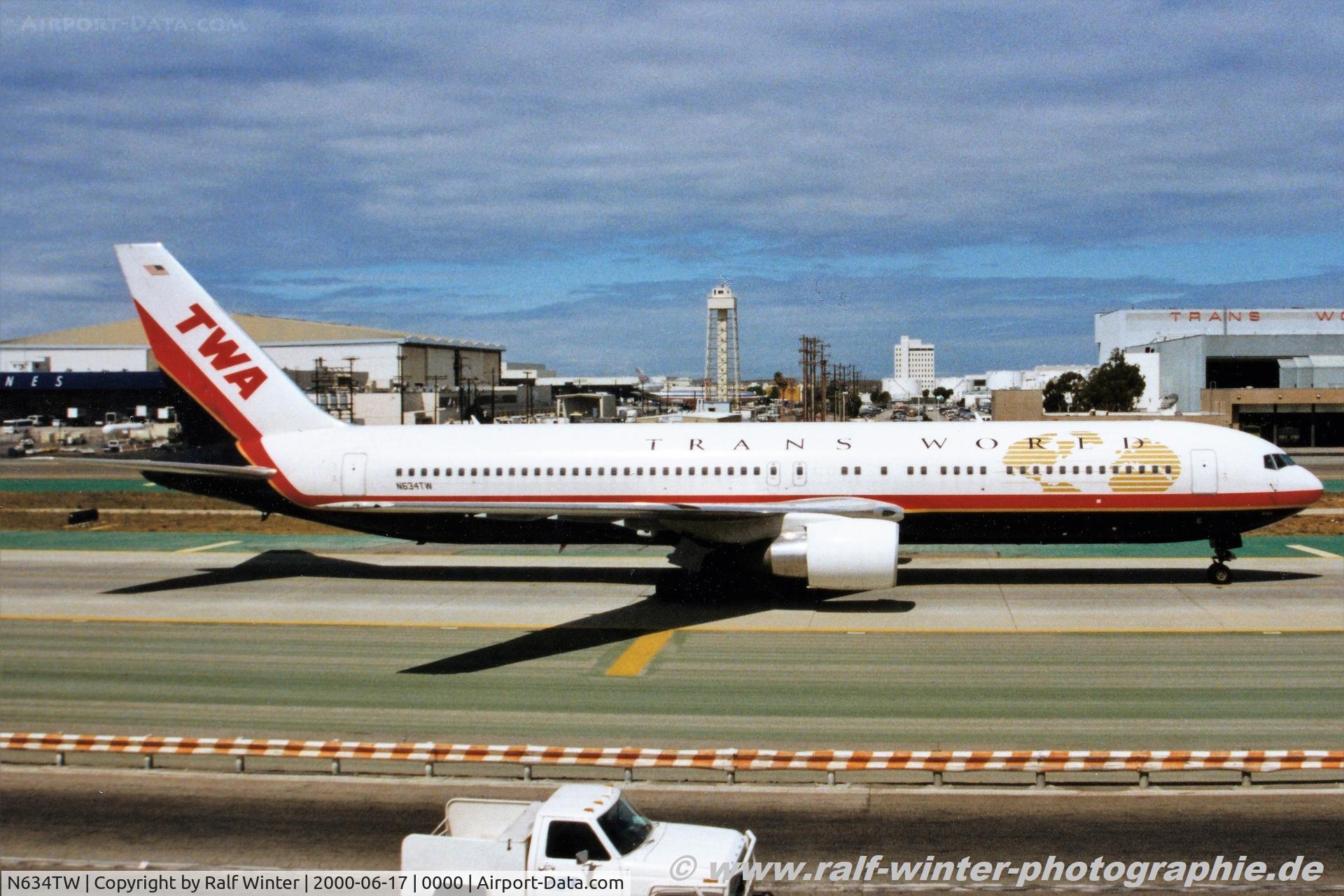 N634TW, 1998 Boeing 767-3Q8/ER C/N 28132, Boeing 767-3Q8ER - TW TWA Trans World Airlines - 28132 - N634TW - 06.2000