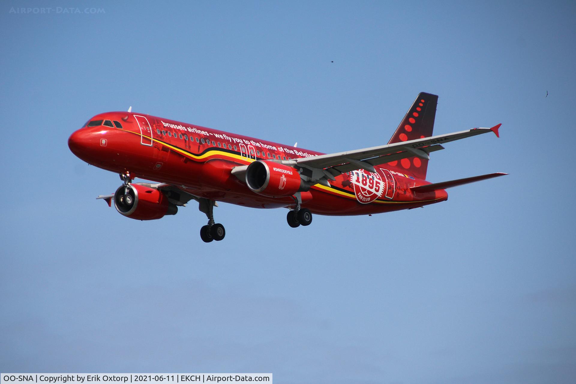 OO-SNA, 2001 Airbus A320-214 C/N 1441, OO-SNA landing rw 22L