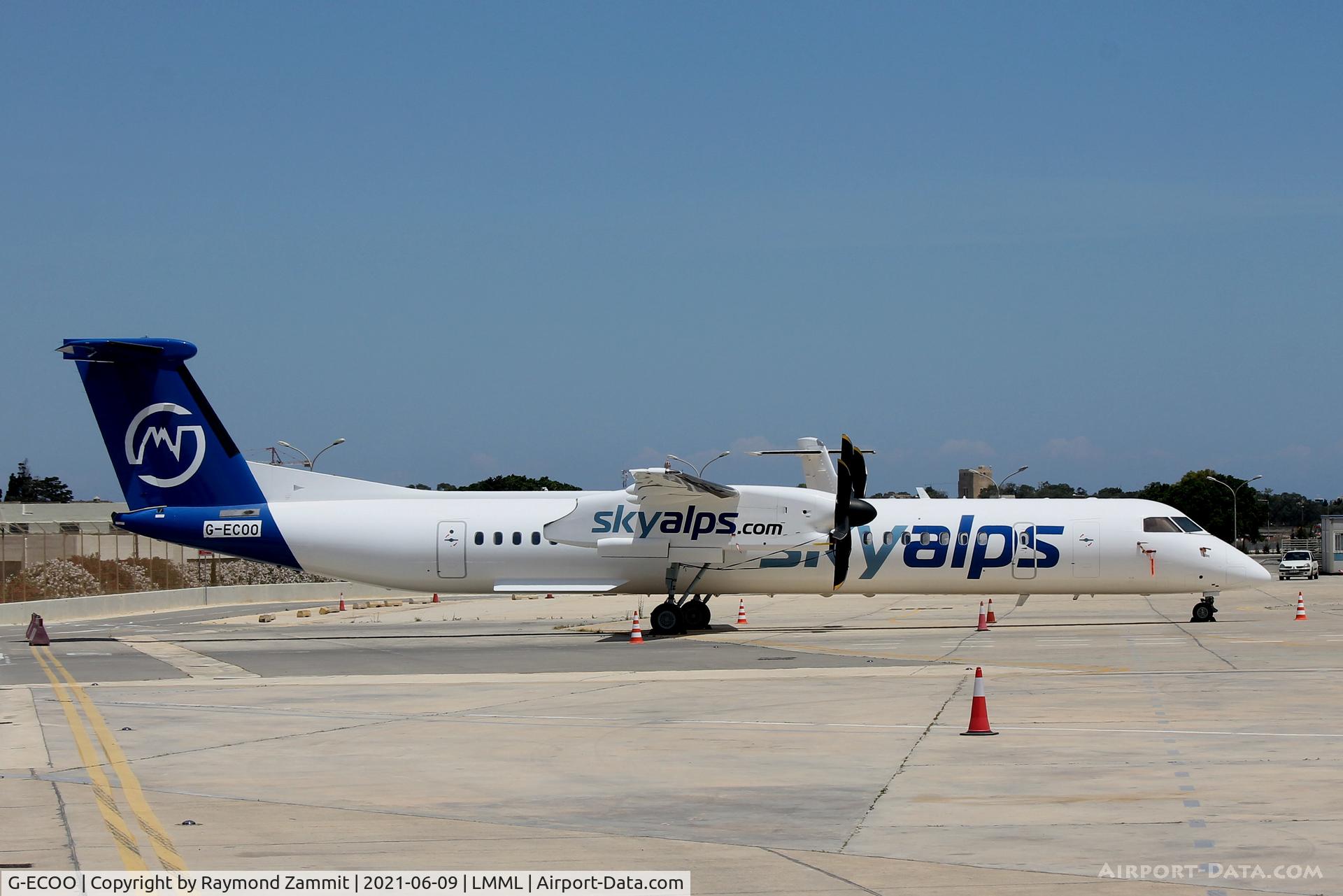 G-ECOO, 2009 De Havilland Canada DHC-8-402Q Dash 8 C/N 4237, De Havilland DHC-8 G-ECOO SkyAlps