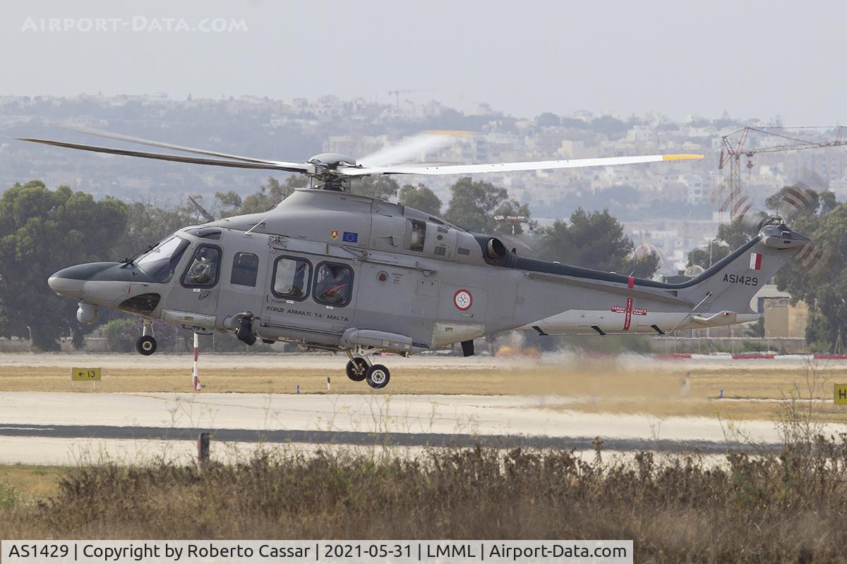 AS1429, AgustaWestland AW-139 C/N 31595, Park 7