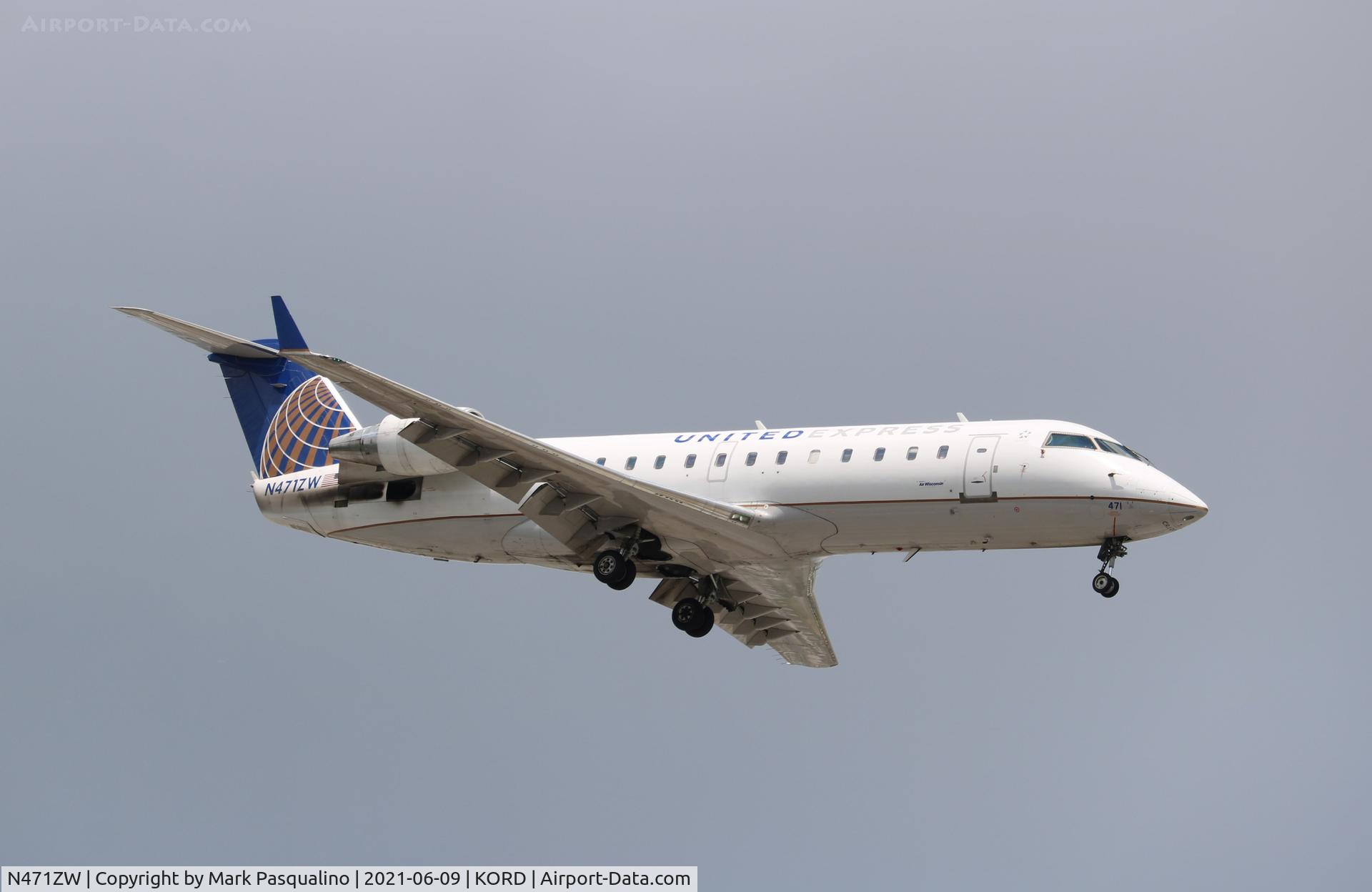 N471ZW, 2000 Bombardier CRJ-200ER (CL-600-2B19) C/N 7457, CL-600-2B19