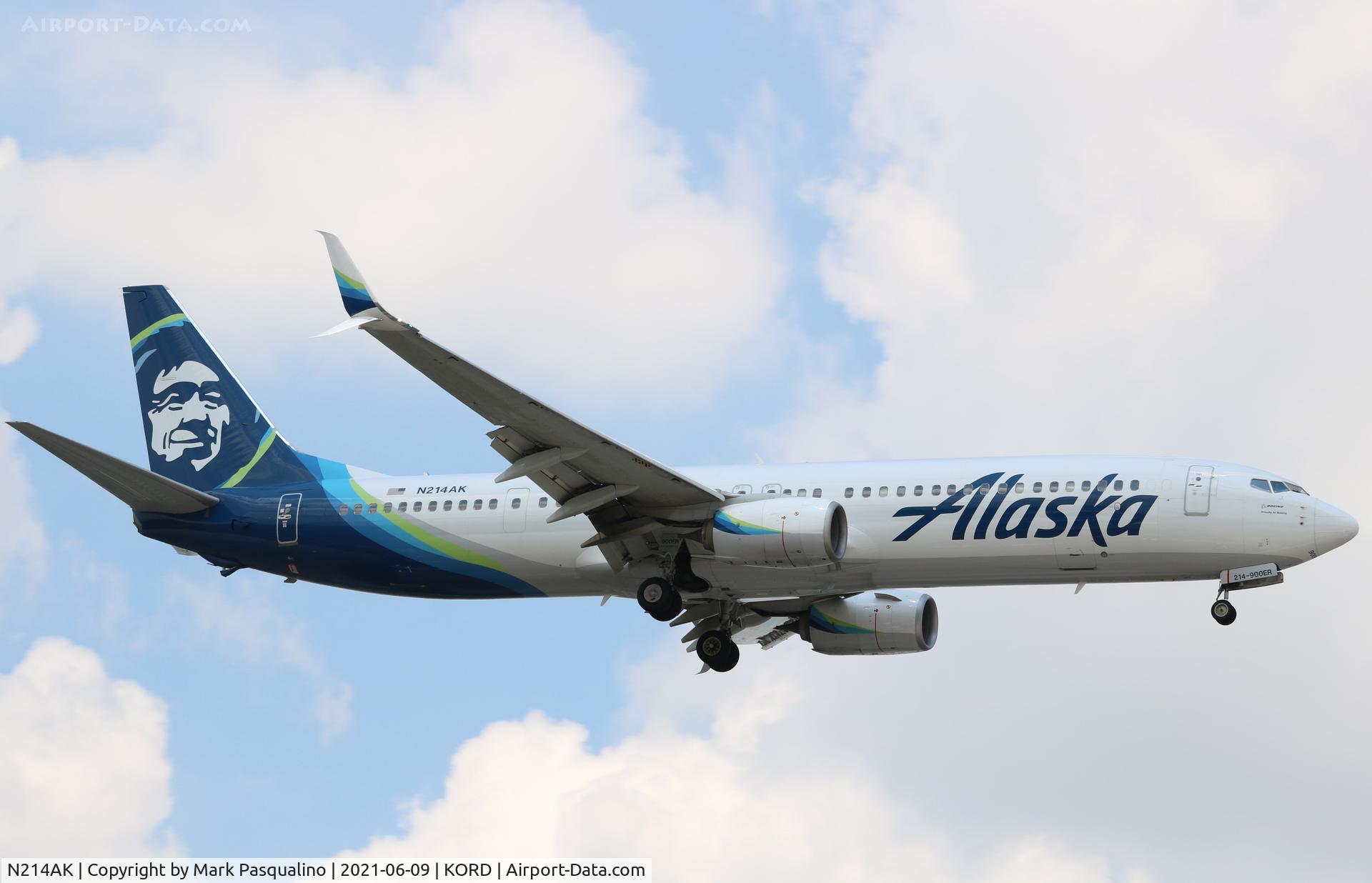 N214AK, 2019 Boeing 737-900ER C/N 60579, Boeing 737-990/ER