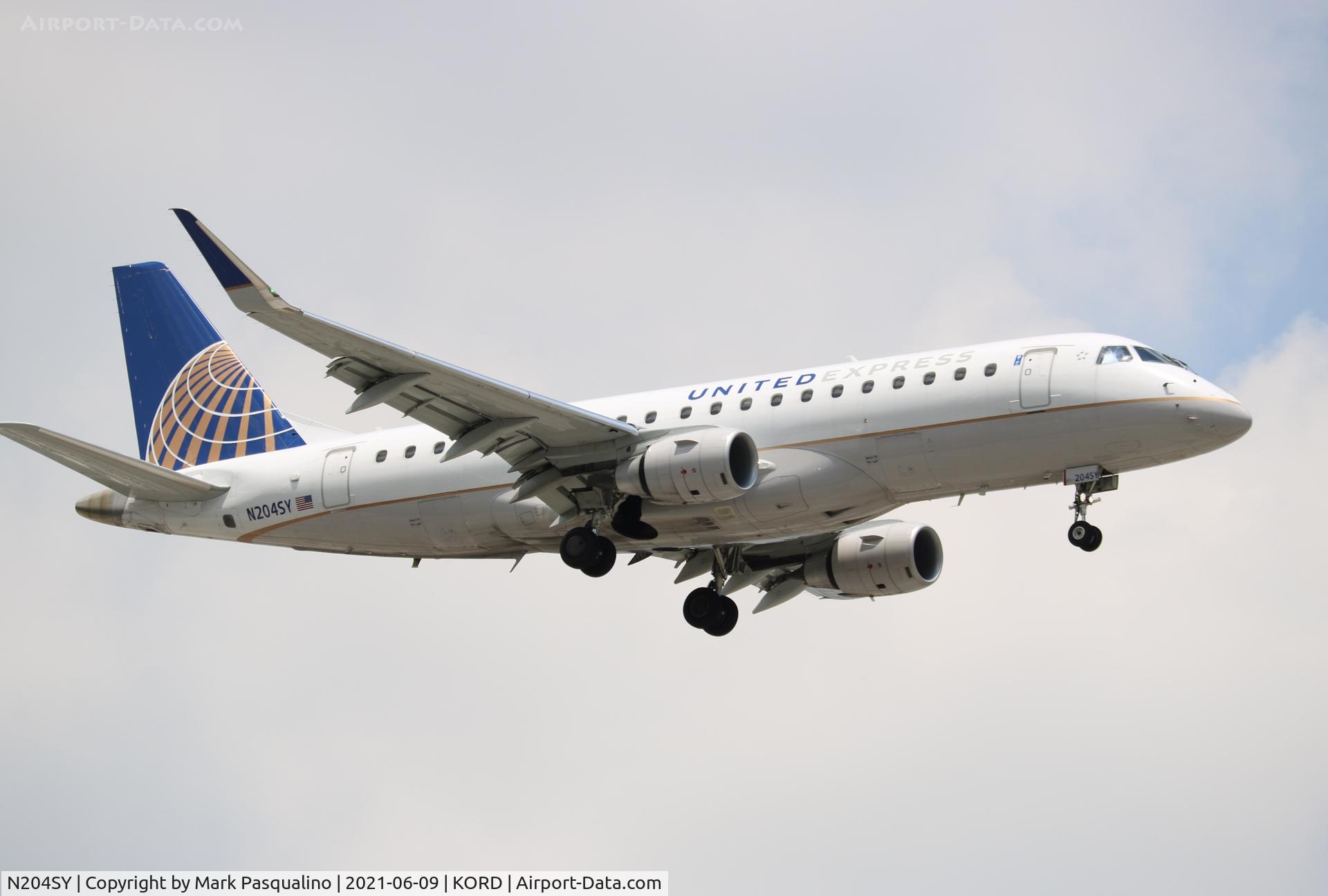 N204SY, 2016 Embraer 175LR (ERJ-170-200LR) C/N 17000626, ERJ-170-200LR