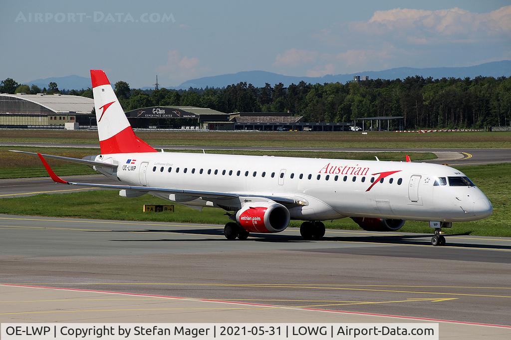 OE-LWP, 2012 Embraer 195LR  (ERJ-190-200LR) C/N 19000558, Austrian ERJ-195 @GRZ