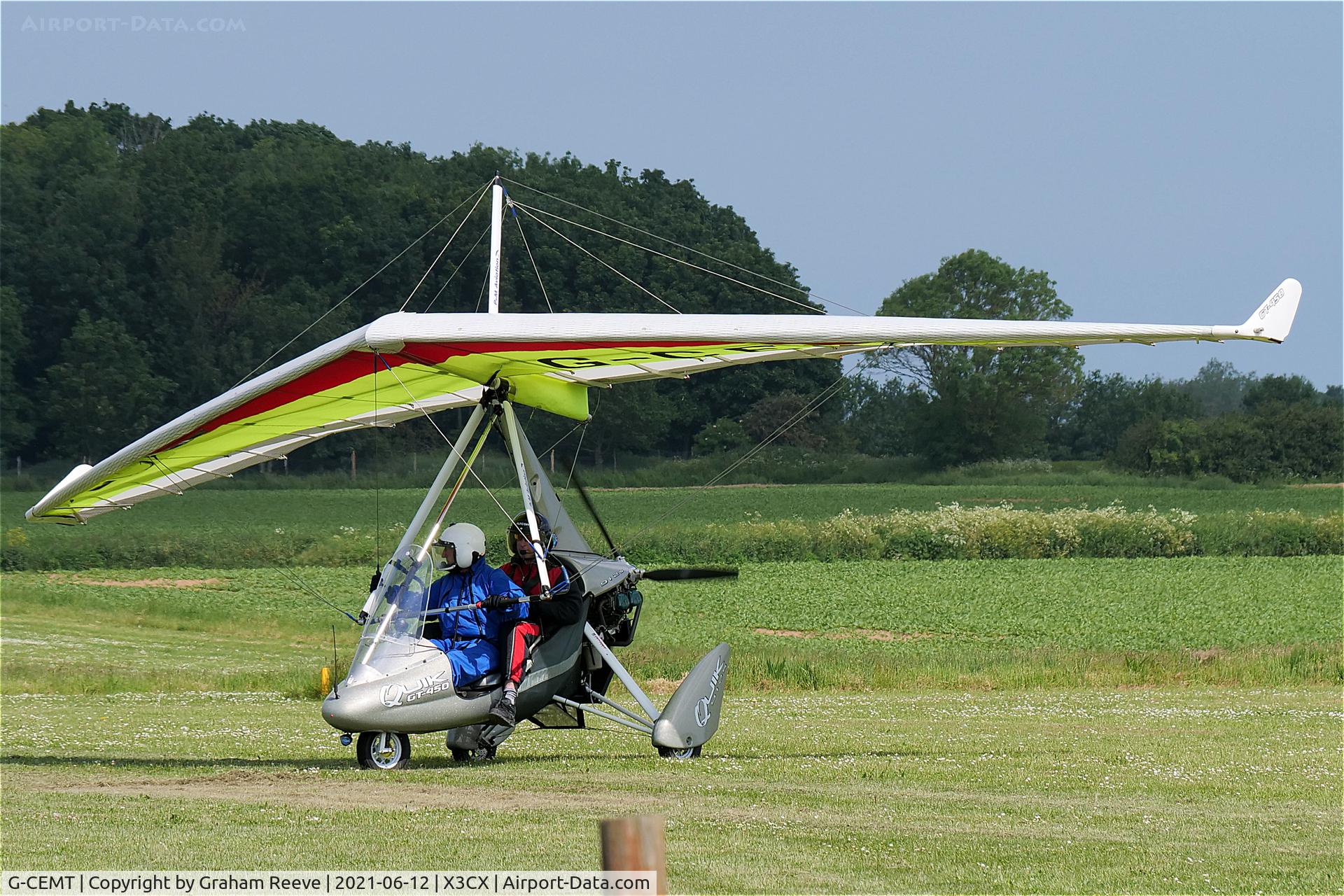 G-CEMT, 2007 P&M Aviation Quik GT450 C/N 8251, Just landed at Northrepps.