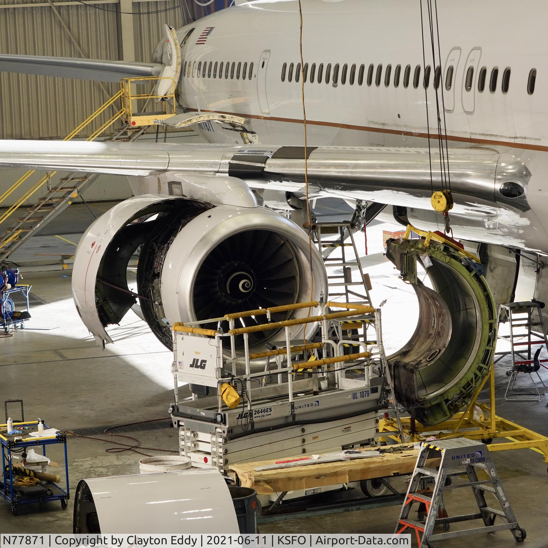 N77871, 2003 Boeing 757-33N C/N 33526, SFO 2021.