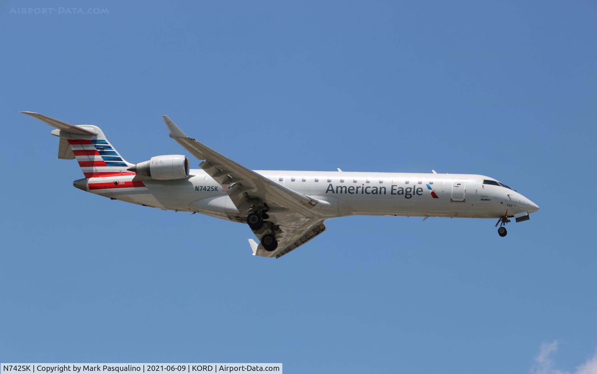 N742SK, 2005 Bombardier CRJ-701 (CL-600-2C10) Regional Jet C/N 10197, CL-600-2C10