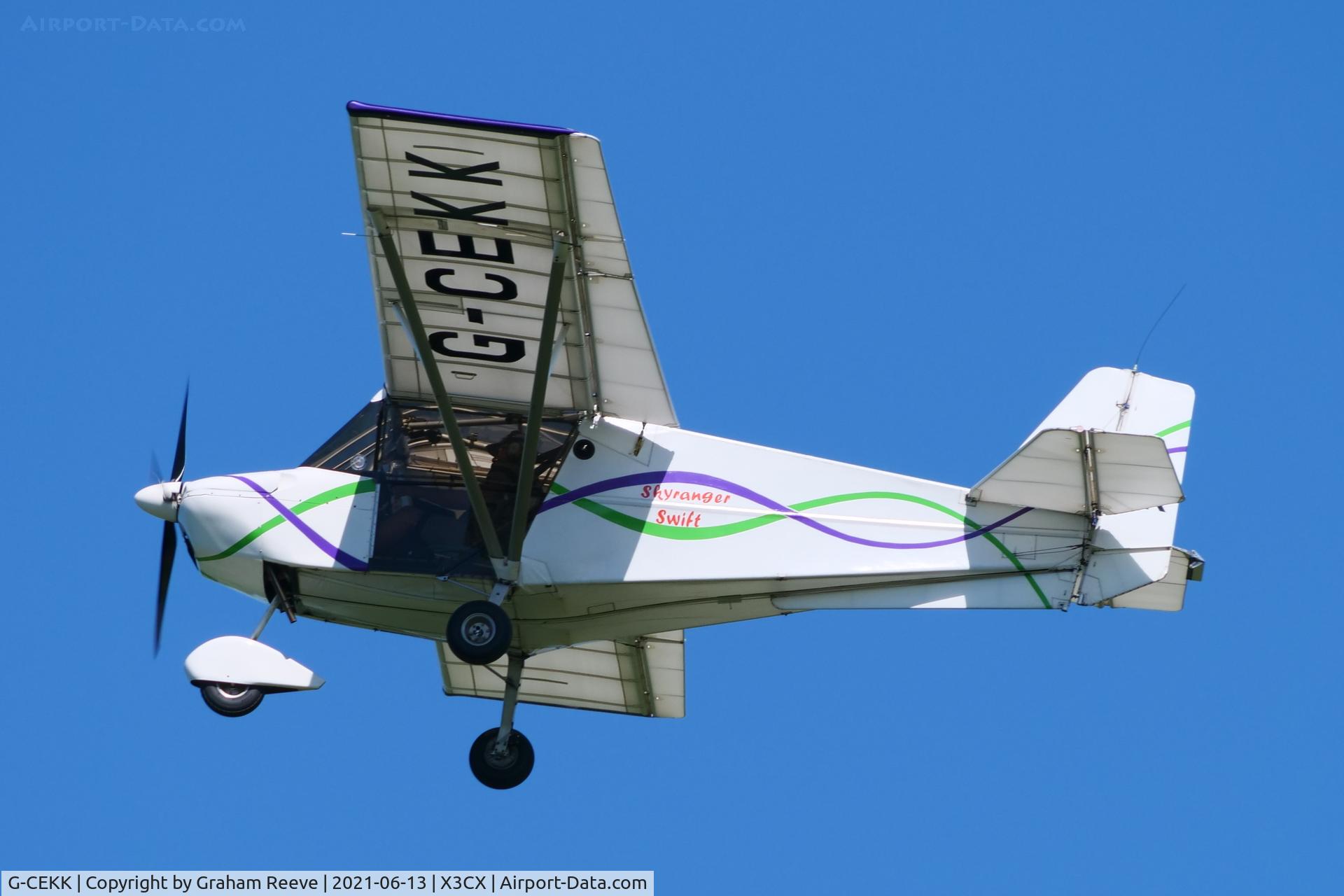 G-CEKK, 2007 Skyranger Swift 912S(1) C/N BMAA/HB/522, Departing from Northrepps.