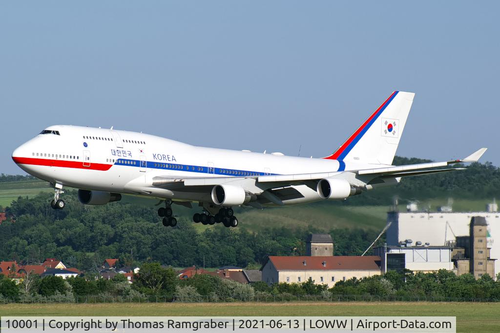 10001, 2001 Boeing 747-4B5 C/N 26412, South Korea - Government Boeing 747-4B5
