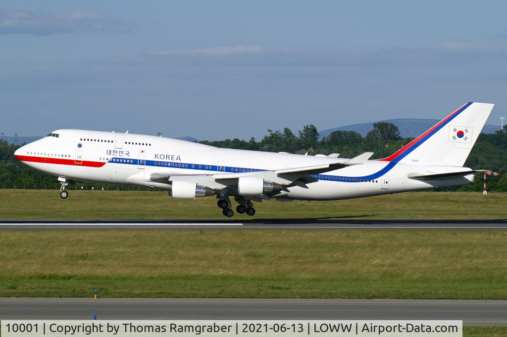10001, 2001 Boeing 747-4B5 C/N 26412, South Korea - Government Boeing 747-4B5