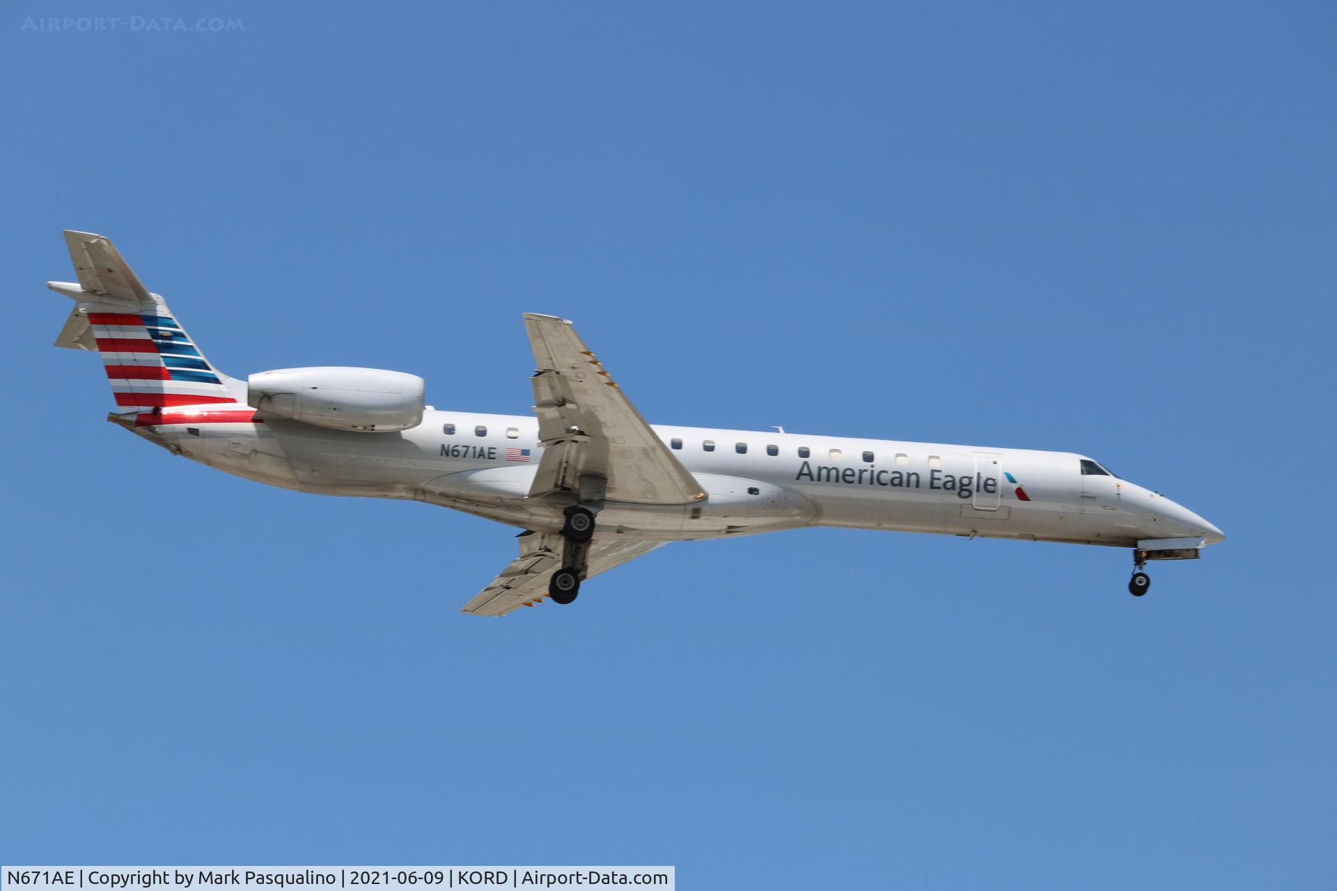 N671AE, 2004 Embraer ERJ-145LR (EMB-145LR) C/N 145793, EMB-145LR