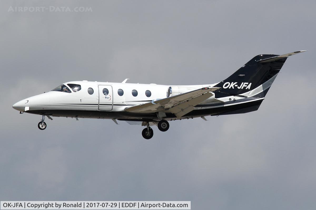 OK-JFA, 2003 Raytheon 400XT Nextant C/N RK-345, at fra
