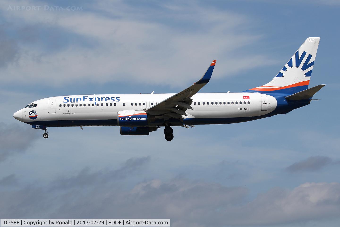 TC-SEE, 2002 Boeing 737-8CX C/N 32363, at fra