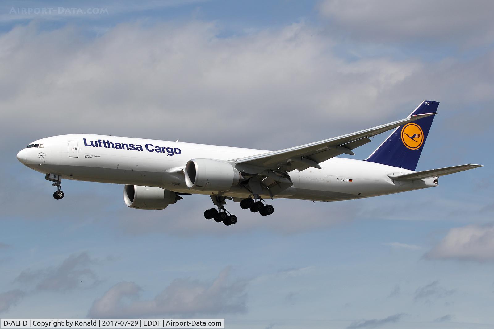 D-ALFD, 2014 Boeing 777-FBT C/N 41677, at fra