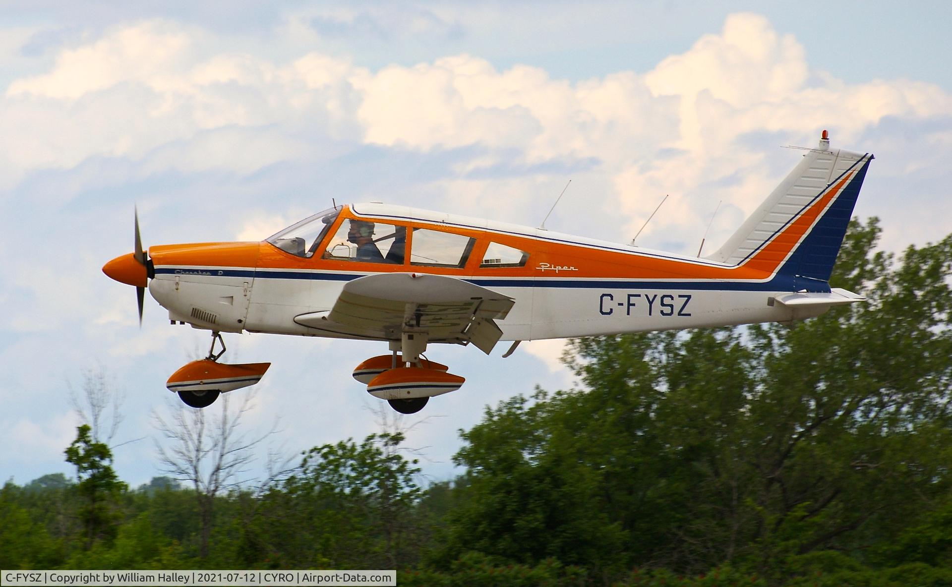 C-FYSZ, 1969 Piper PA-28-180 Cherokee C/N 28-5205, PA-28 landing 27 at YRO