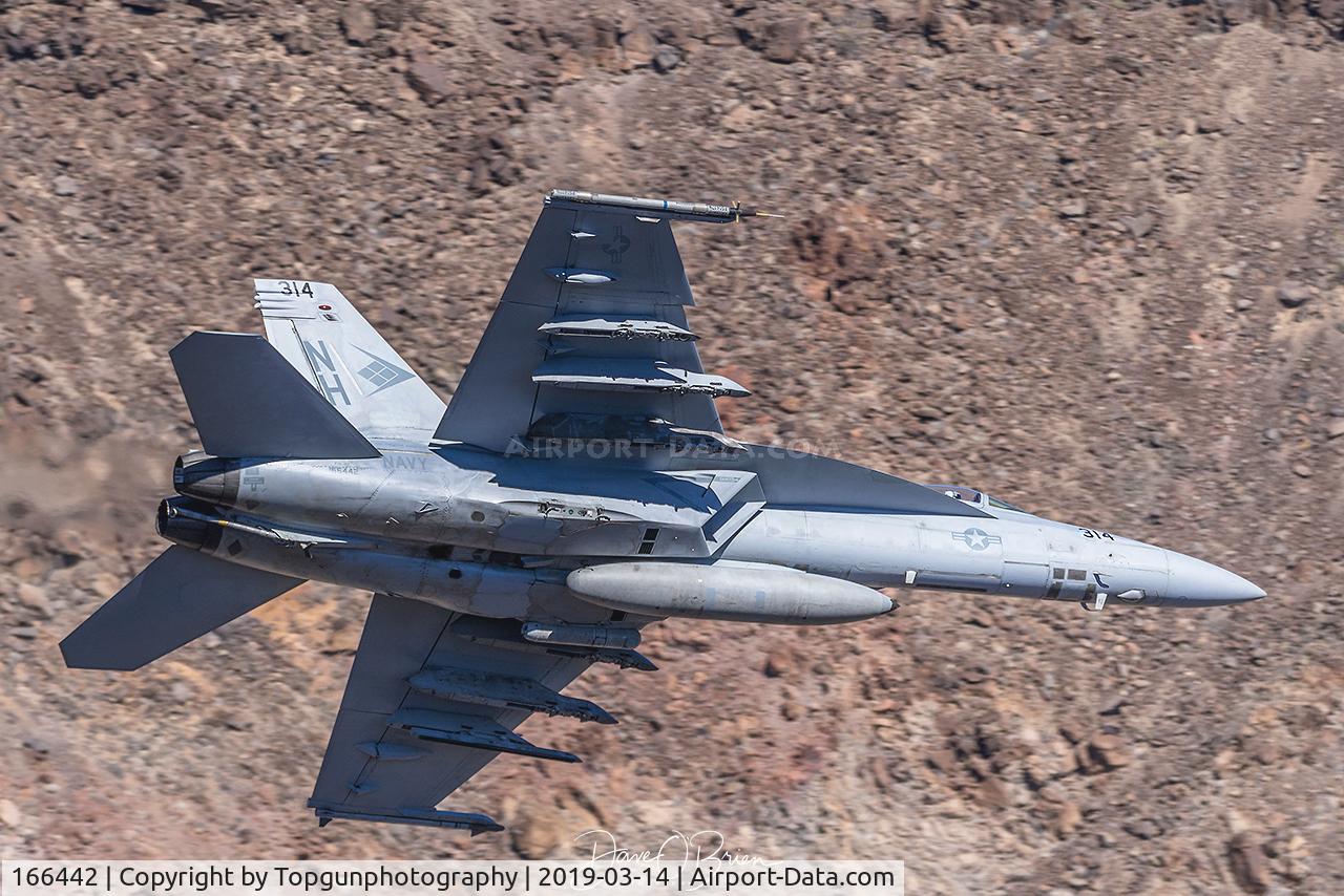 166442, Boeing F/A-18E Super Hornet C/N E087, VFA-146 Blue Diamonds out of NAS Lemoore
