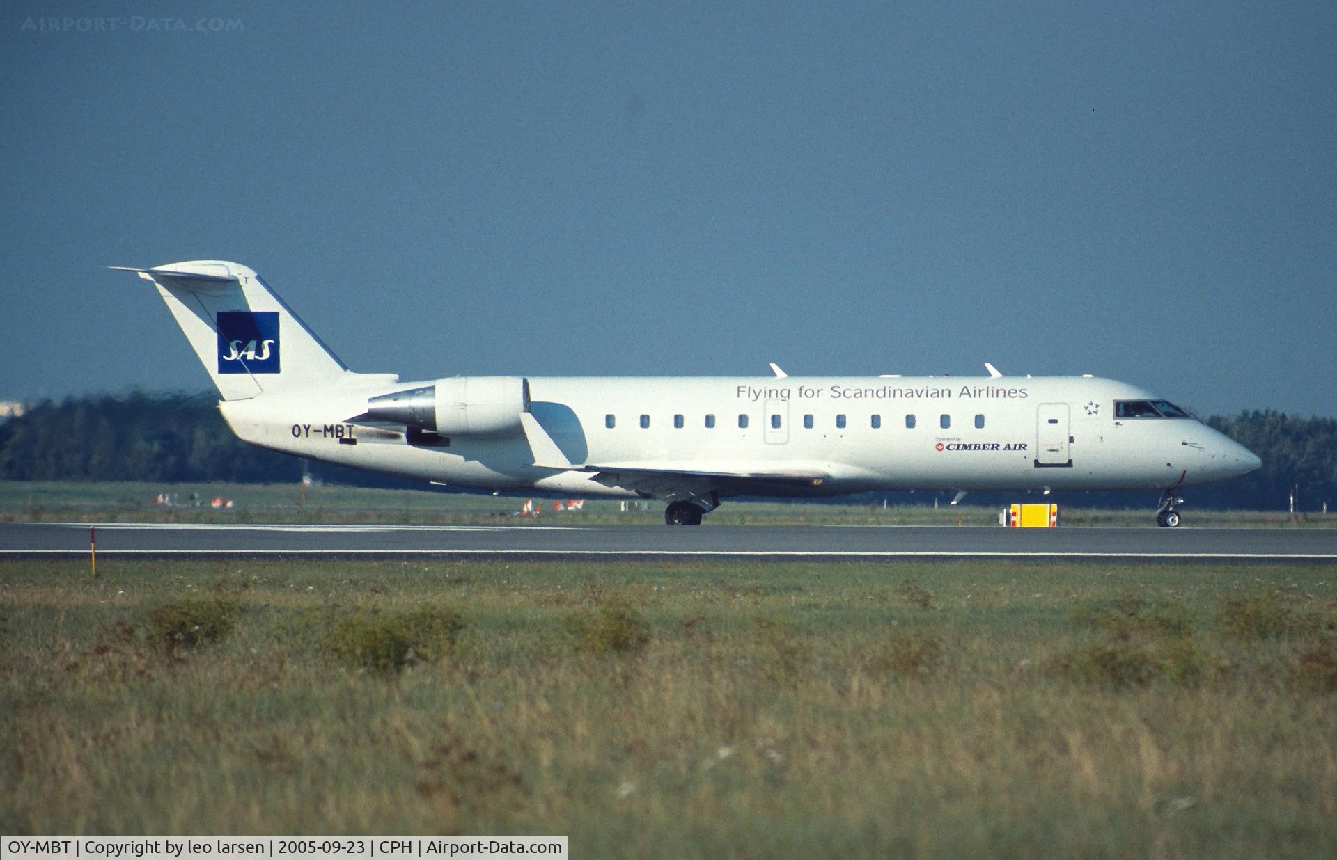 OY-MBT, 2002 Canadair CRJ-200 (CL-600-2B19) C/N 7617, Copenhagen 23.9.2005