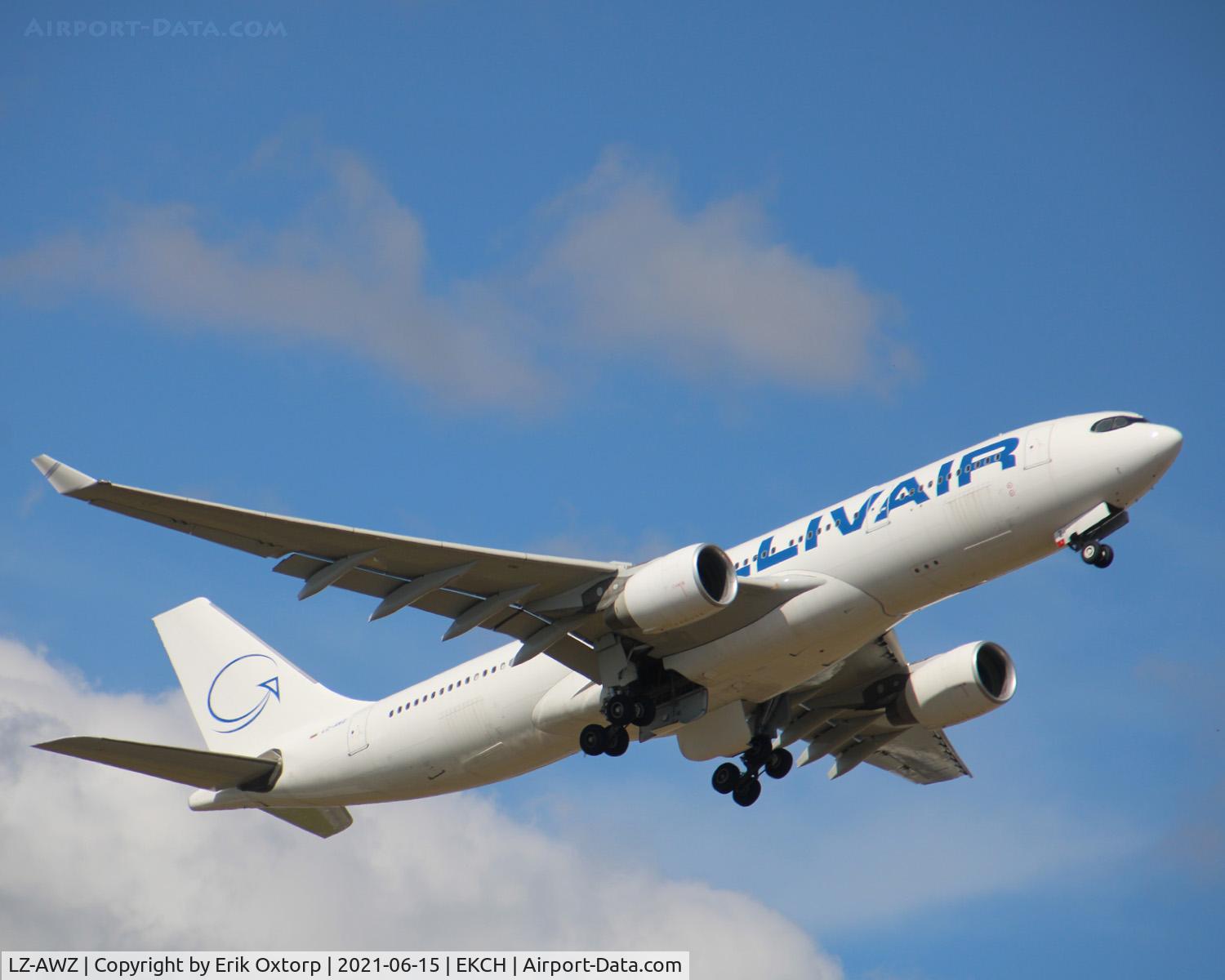 LZ-AWZ, 2008 Airbus A330-223 C/N 874, LZ-AWZ taking off rw 04R