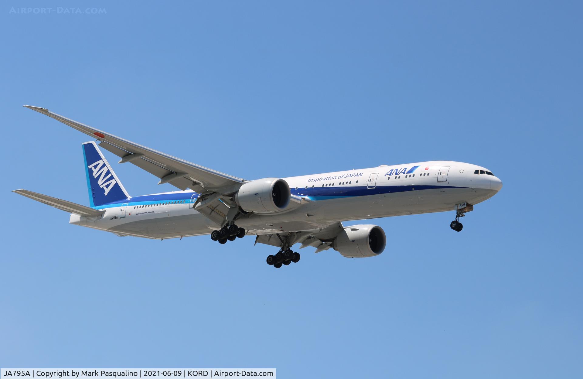 JA795A, 2019 Boeing 777-300/ER C/N 61514, Boeing 777-381/ER
