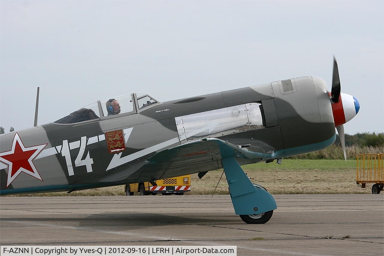 F-AZNN, Yakovlev Yak-11 C/N 25 III/05, Yakovlev Yak-11, Taxiing, Lann Bihoué Naval Air Base (LFRH - LRT) Open day 2012