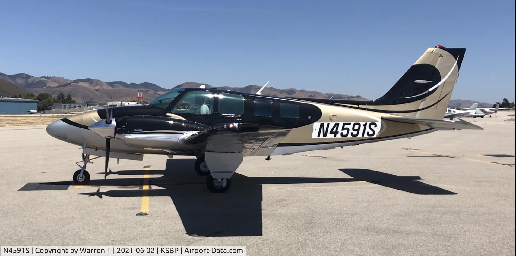 N4591S, 1976 Beech 58 Baron Baron C/N TH-723, Parked on west side.