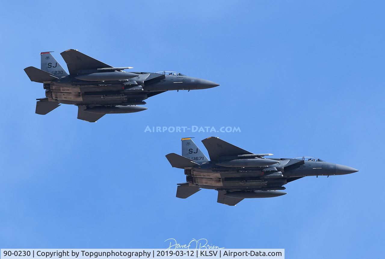 90-0230, 1992 McDonnell Douglas F-15E Strike Eagle C/N 1159/E132, MUDHENS in the overhead