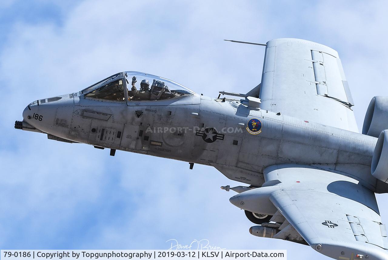 79-0186, 1979 Fairchild Republic OA-10A Thunderbolt II C/N A10-0450, waiving to the crowd