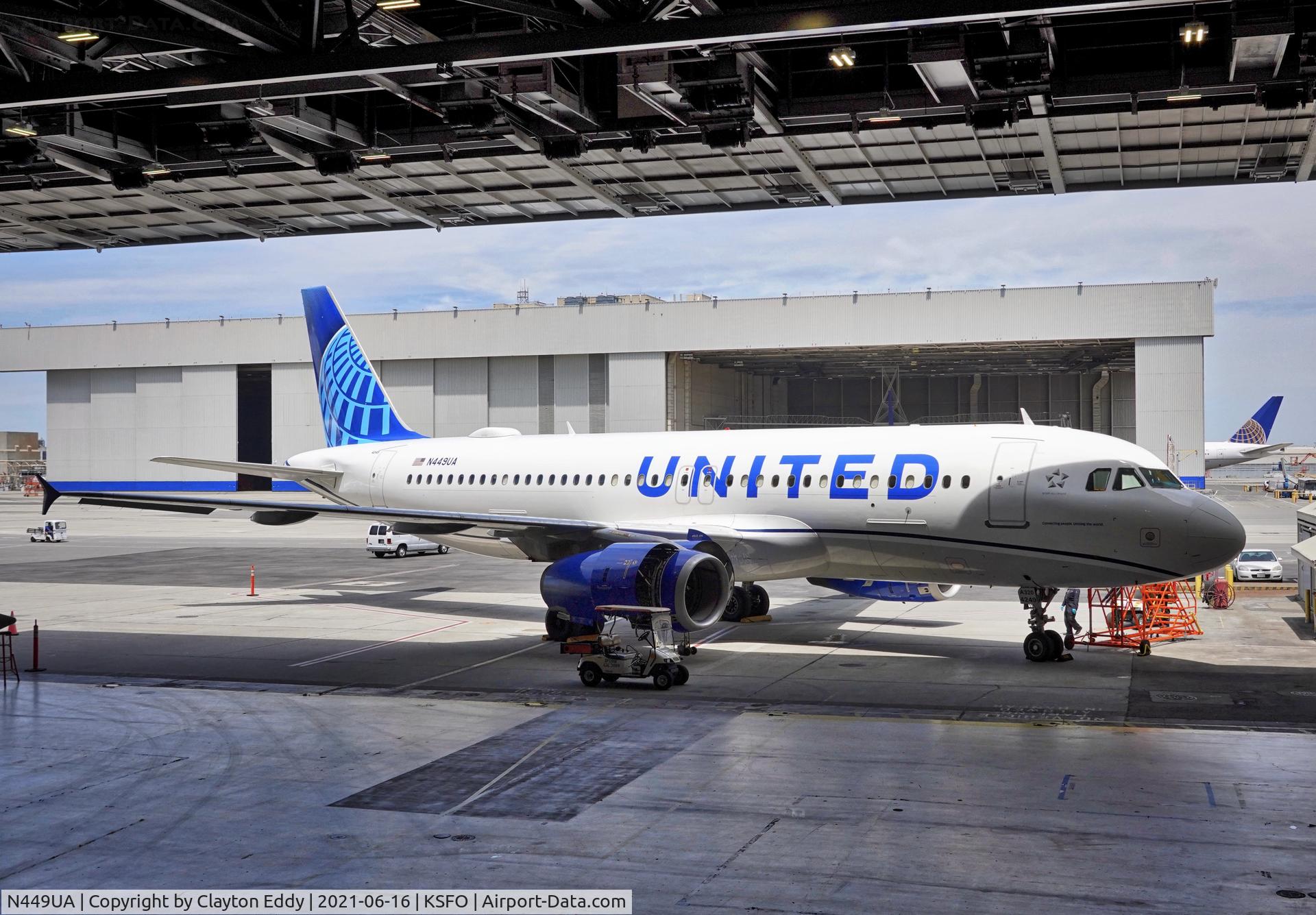 N449UA, 1998 Airbus A320-232 C/N 851, SFO 2021.