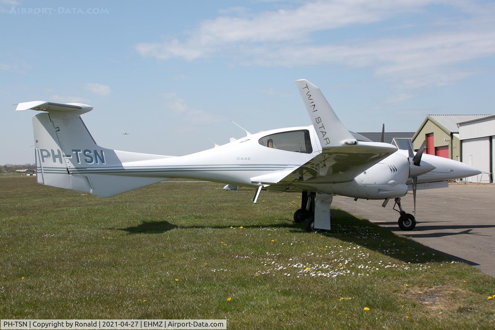 PH-TSN, 2005 Diamond DA-42 Twin Star C/N 42.017, at ehmz
