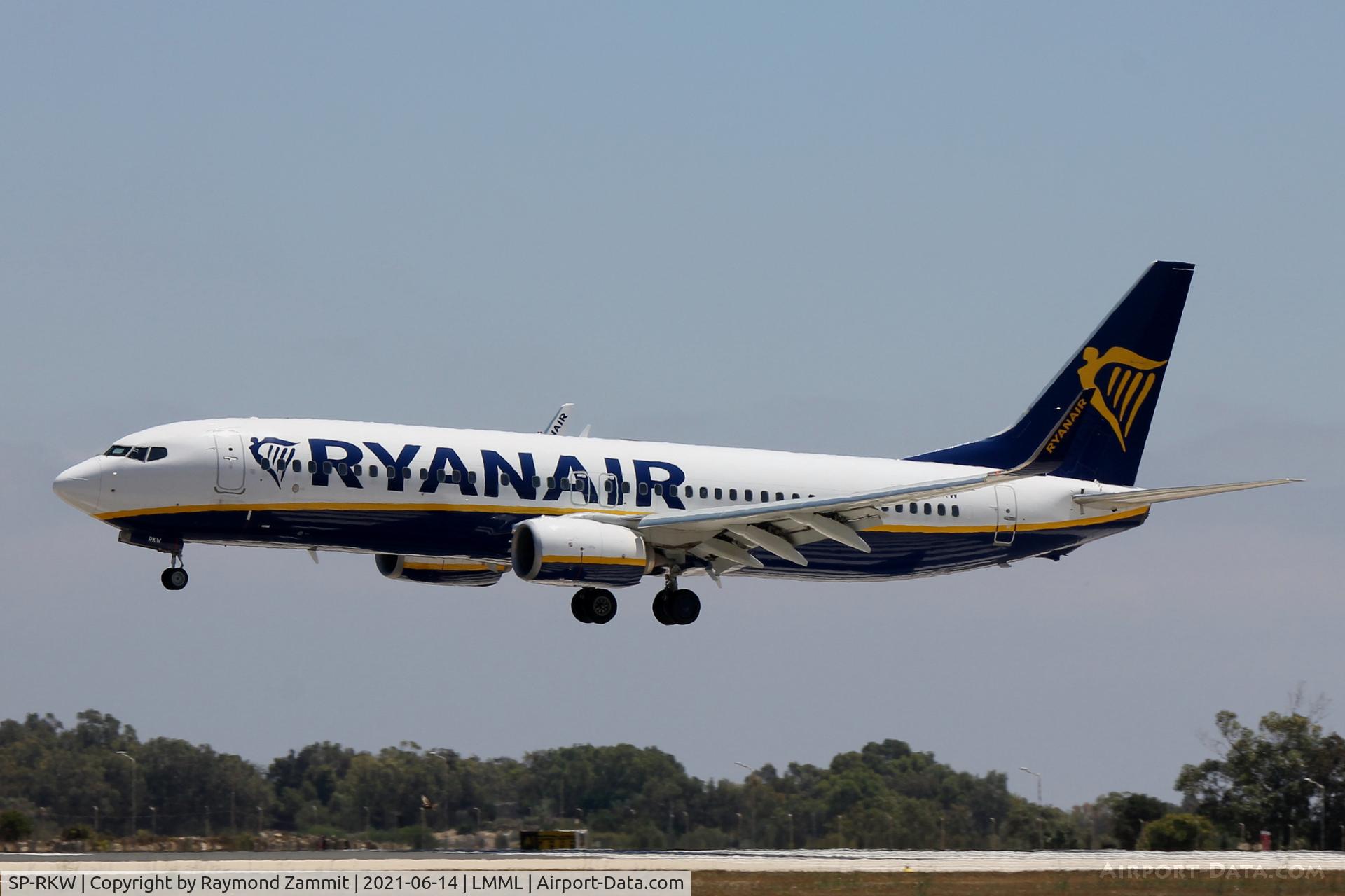 SP-RKW, 2017 Boeing 737-8AS C/N 44807, B737-800 SP-RKW Ryanair Sun