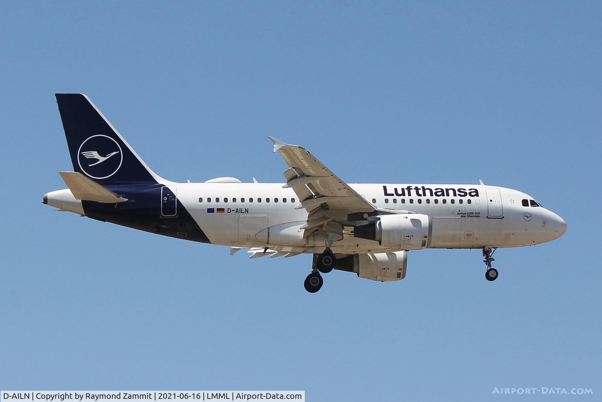 D-AILN, 1997 Airbus A319-114 C/N 700, A319 D-AILN Lufthansa