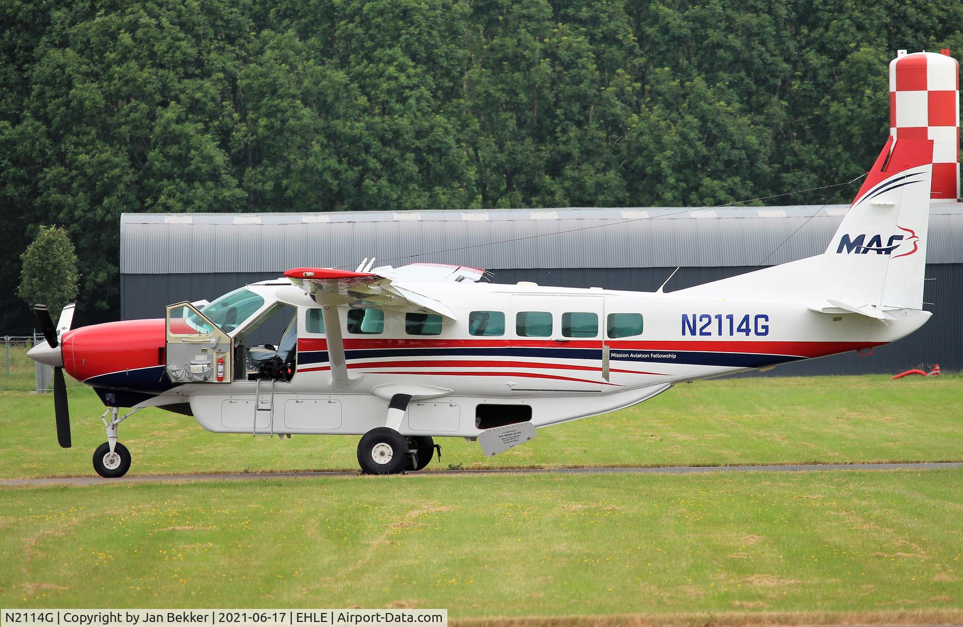 N2114G, 1999 Cessna 208B Grand Caravan C/N 208B-0782, Lelystad Airport. Just got a new livery by Satys at Lelystad Airport