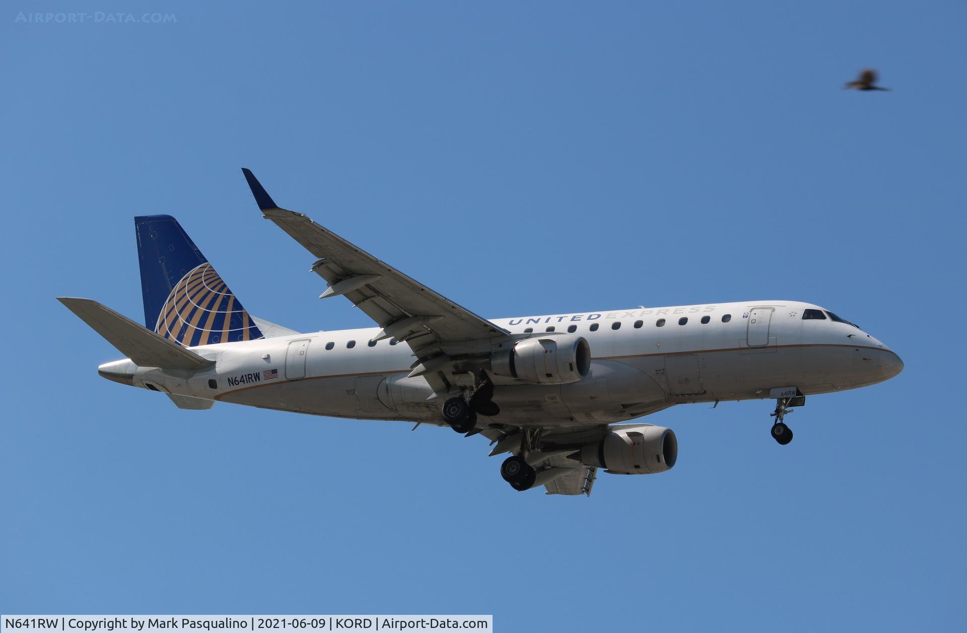 N641RW, 2004 Embraer 170SE (ERJ-170-100SE) C/N 17000062, ERJ-170-100SE