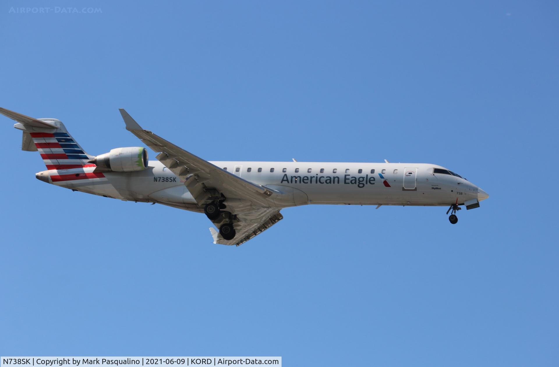 N738SK, 2005 Bombardier CRJ-700 (CL-600-2C10) Regional Jet C/N 10195, CL-600-2C10