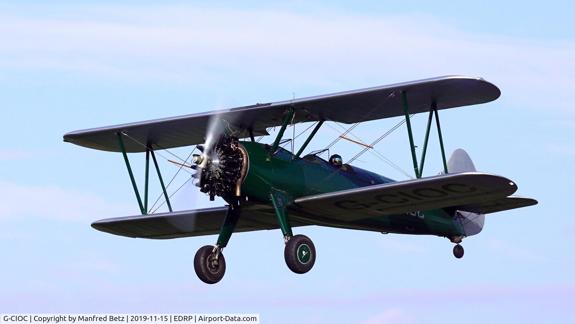 G-CIOC, 1942 Boeing A75N1 (PT-17) C/N 75-4961, Start zur nächsten Etappe.