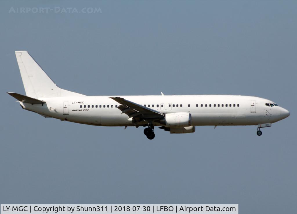 LY-MGC, 1991 Boeing 737-4Y0 C/N 24904, Landing in all white c/s without titles. Tunisair summer lease