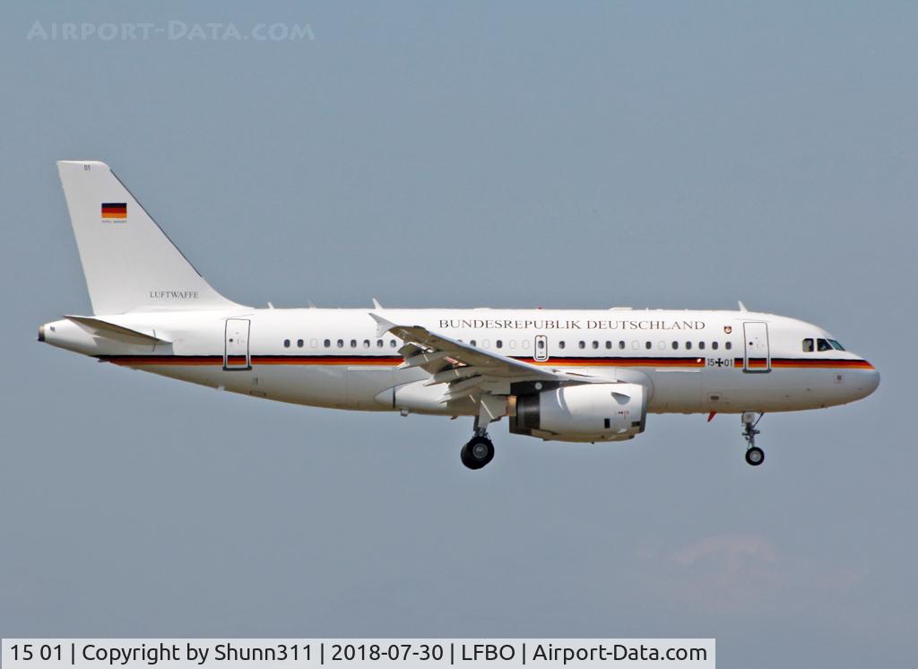 15 01, 2009 Airbus ACJ319 (A319-133/CJ) C/N 3897, Performing a go around for exercice...