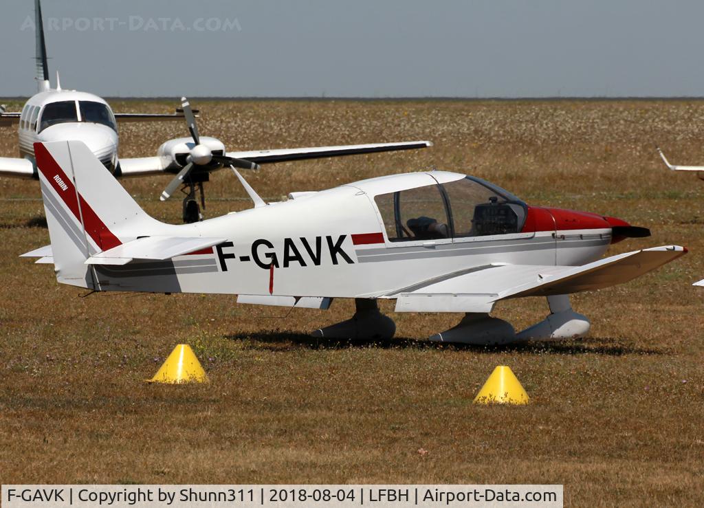 F-GAVK, Robin DR-400-140B Major C/N 1270, Parked in the grass...