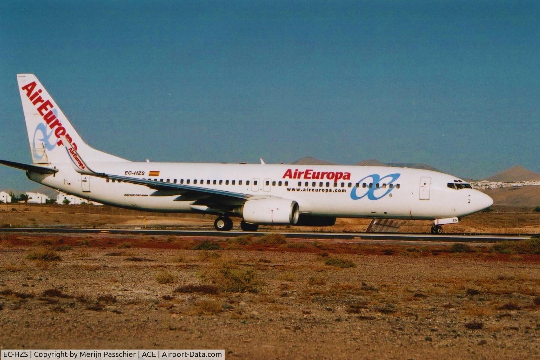 EC-HZS, 2001 Boeing 737-86Q C/N 30276, bought photo