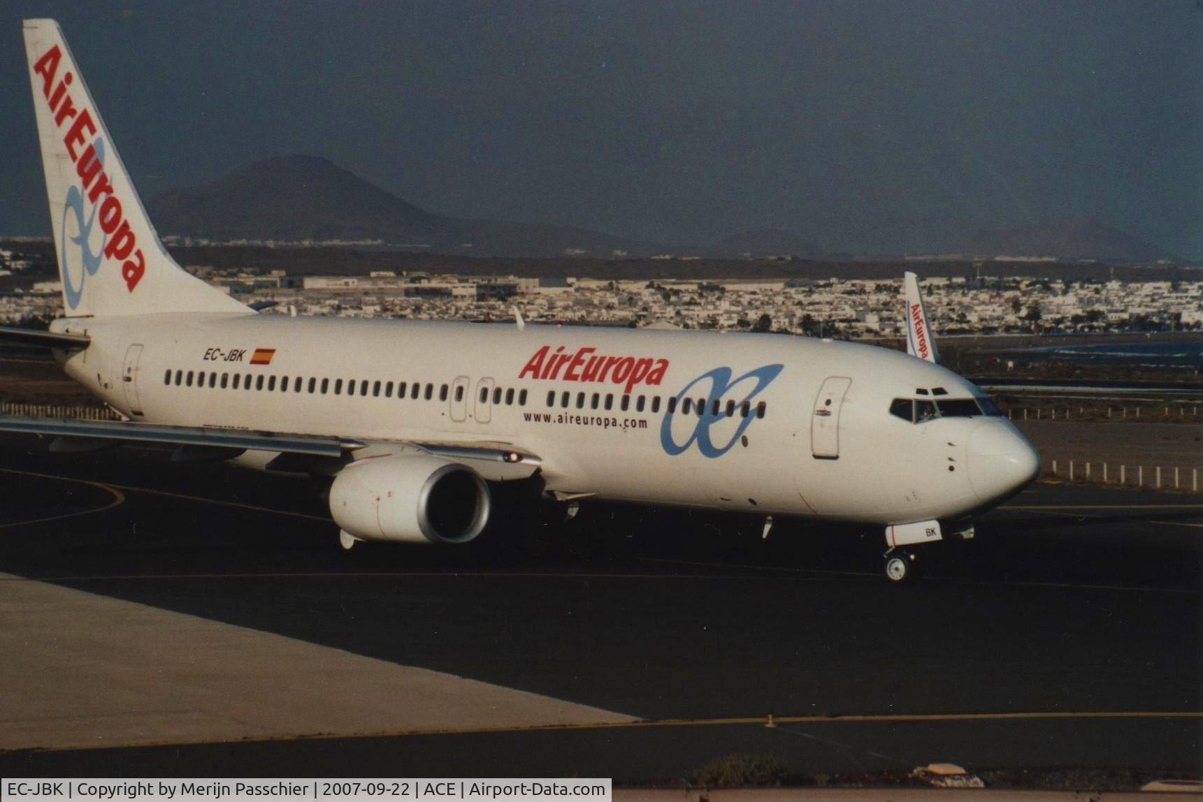 EC-JBK, 2004 Boeing 737-85P C/N 33973, Bought Slide