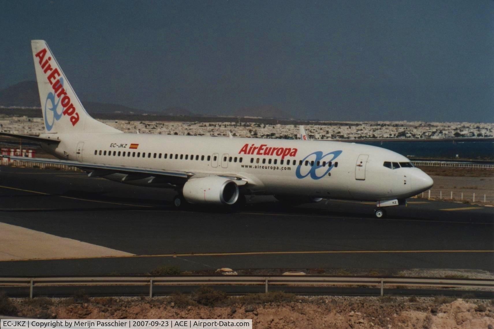 EC-JKZ, 2005 Boeing 737-86N C/N 34251, bought photo